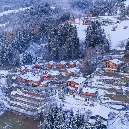 In Wildkogel Near Slopes Шале *