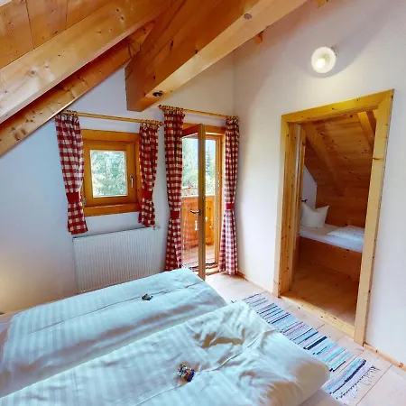 木屋 In Neukirchen For 4 People *